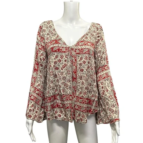 Chaser Red Off White Floral Deep V Boho Top Size M - Picture 2 of 8